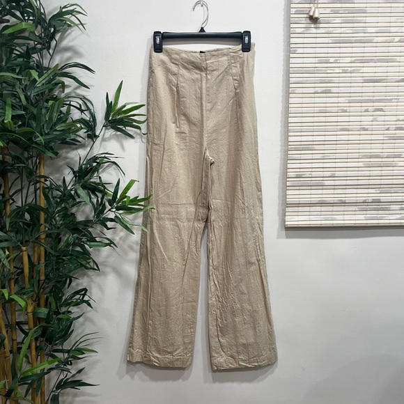 Sleeveless Blazer & Pant Set - Picture 2 of 8